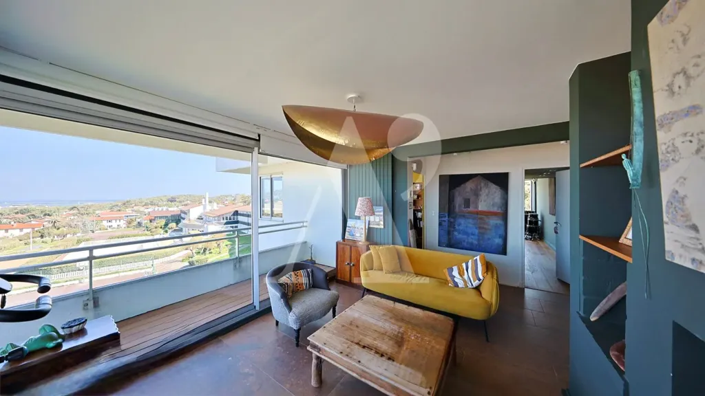 Séjour - Appartement Contemporain avec Vue Océan à Biarritz