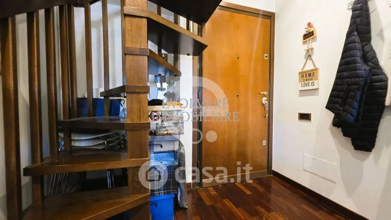 Pièces - Three-Bedroom Apartment with Balcony in Rome