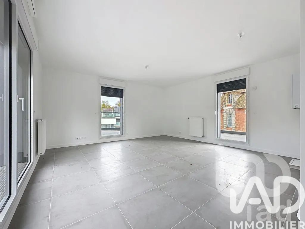 Stanze - Apartment with Panoramic View in Rubelles