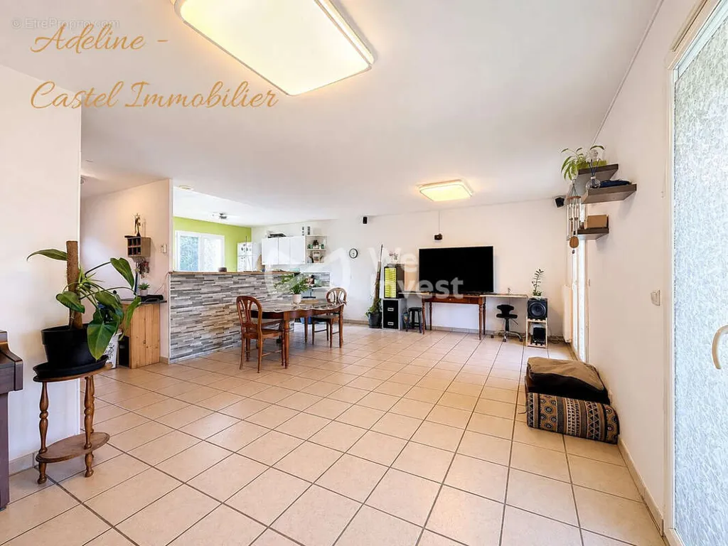 Sala da pranzo - House with Garden in Roussillon