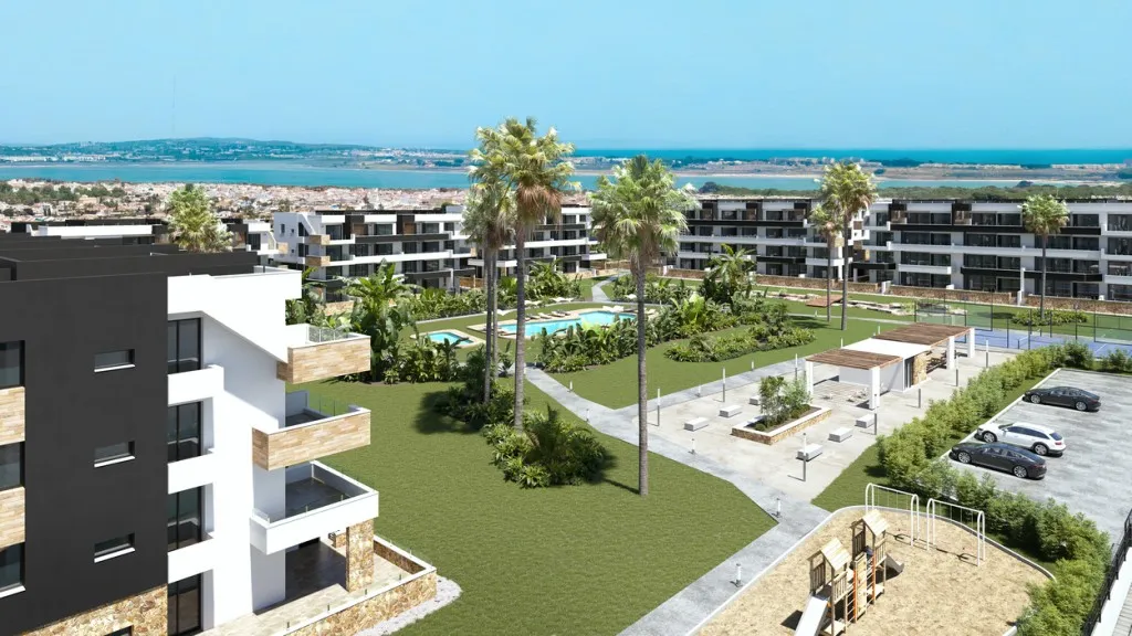 Residential with Private Pool in Torrevieja