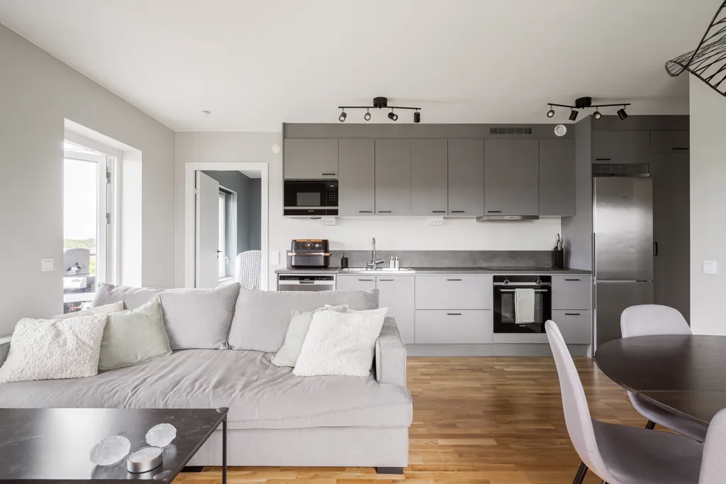 Kitchen - Modern Flat with Balcony in Gothenburg