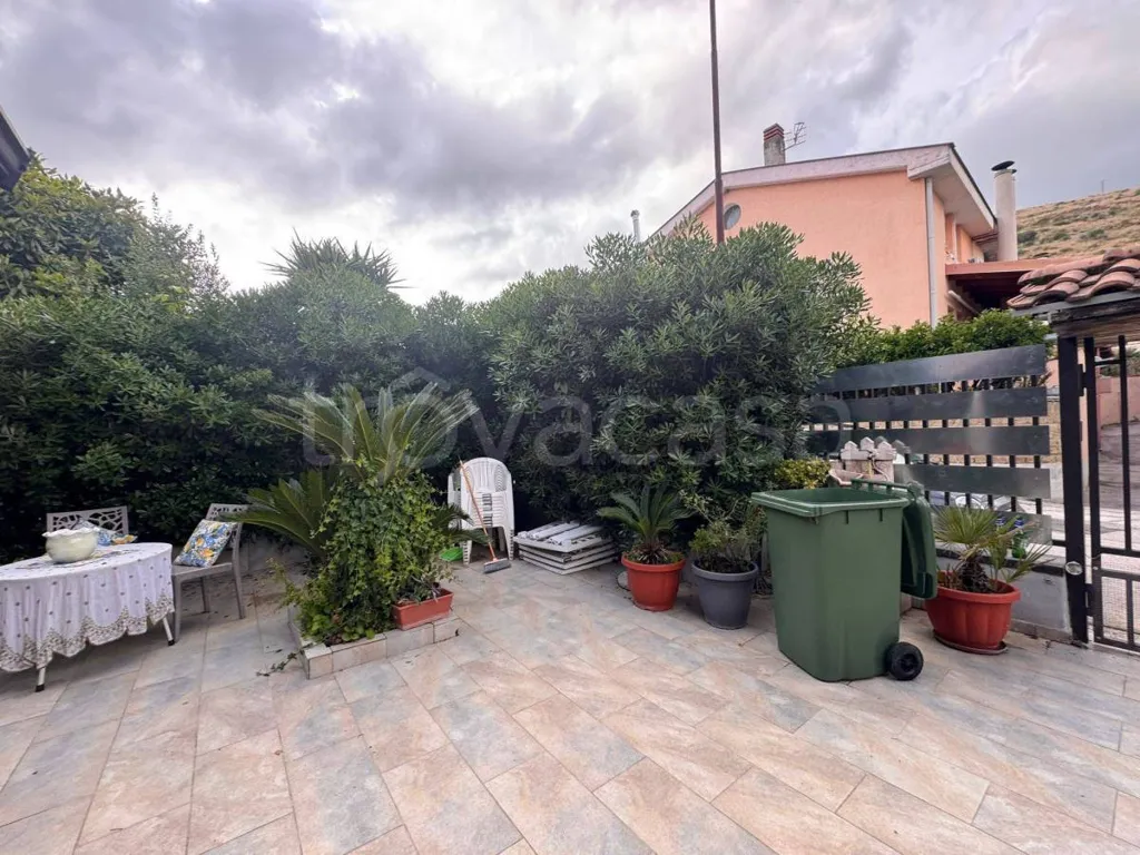 Terrasse - Villa with Private Garden in Vitulazio