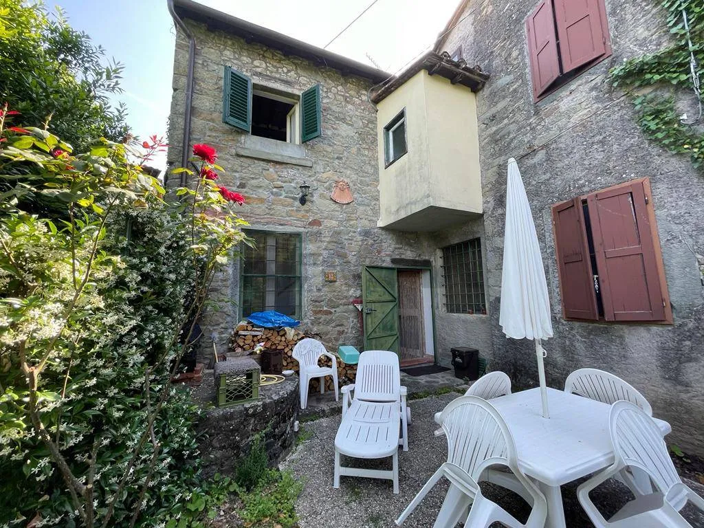 Terraza - Semi-Independent House in Historic Benabbio