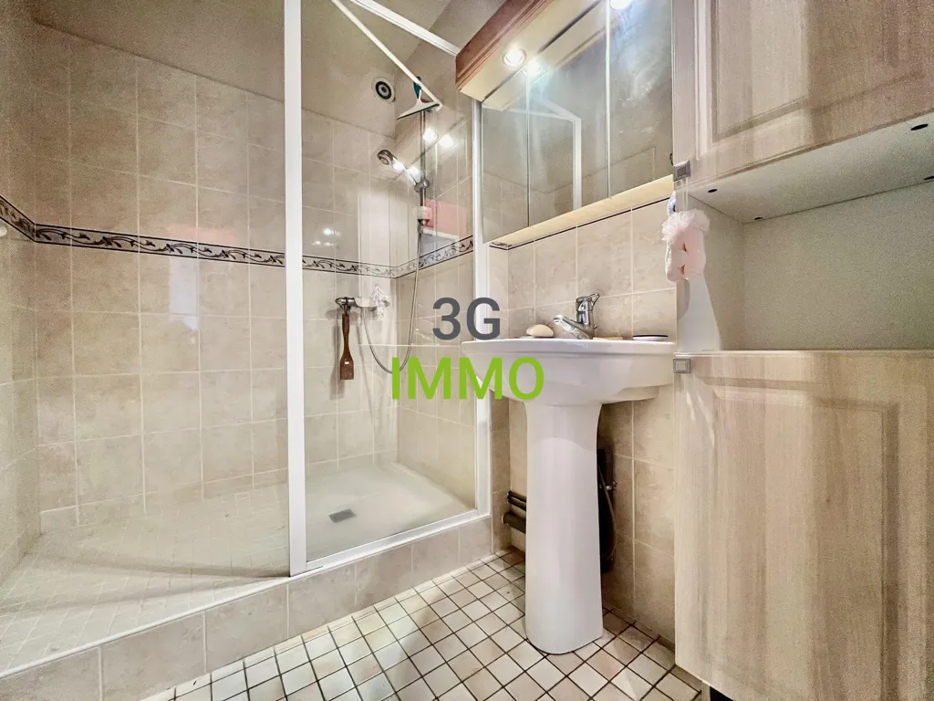 Salles de bain - Appartement 2 Chambres avec Balcon à Nevers