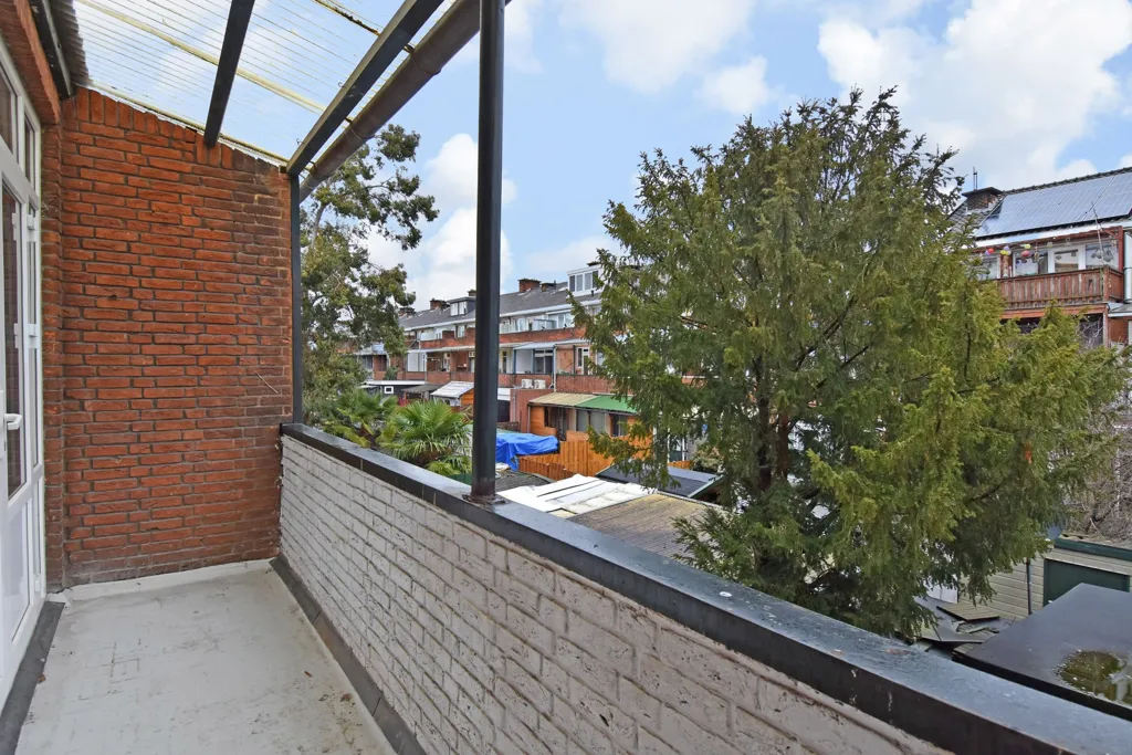 Balcon - Renovated Apartment with Balcony in Rotterdam