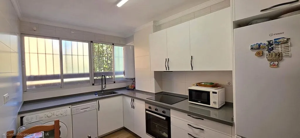 Köök - Bright Apartment with Garage in Parque del Sur
