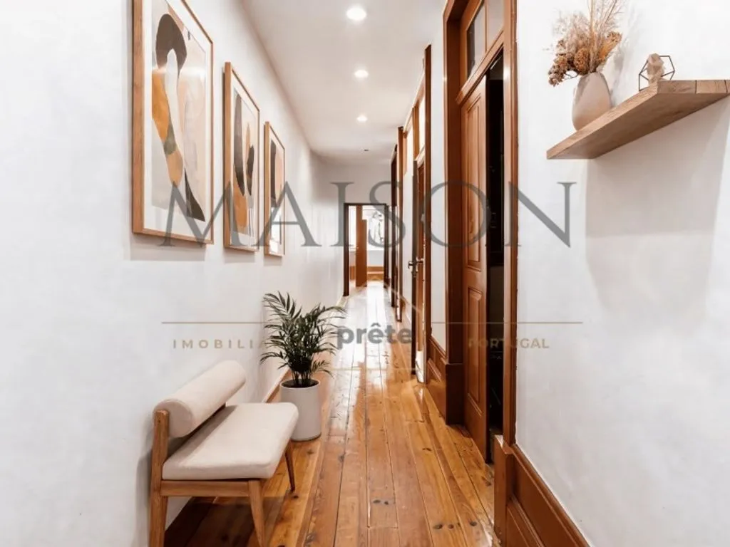 Entrée - Historic House with Commercial Space in Penafiel