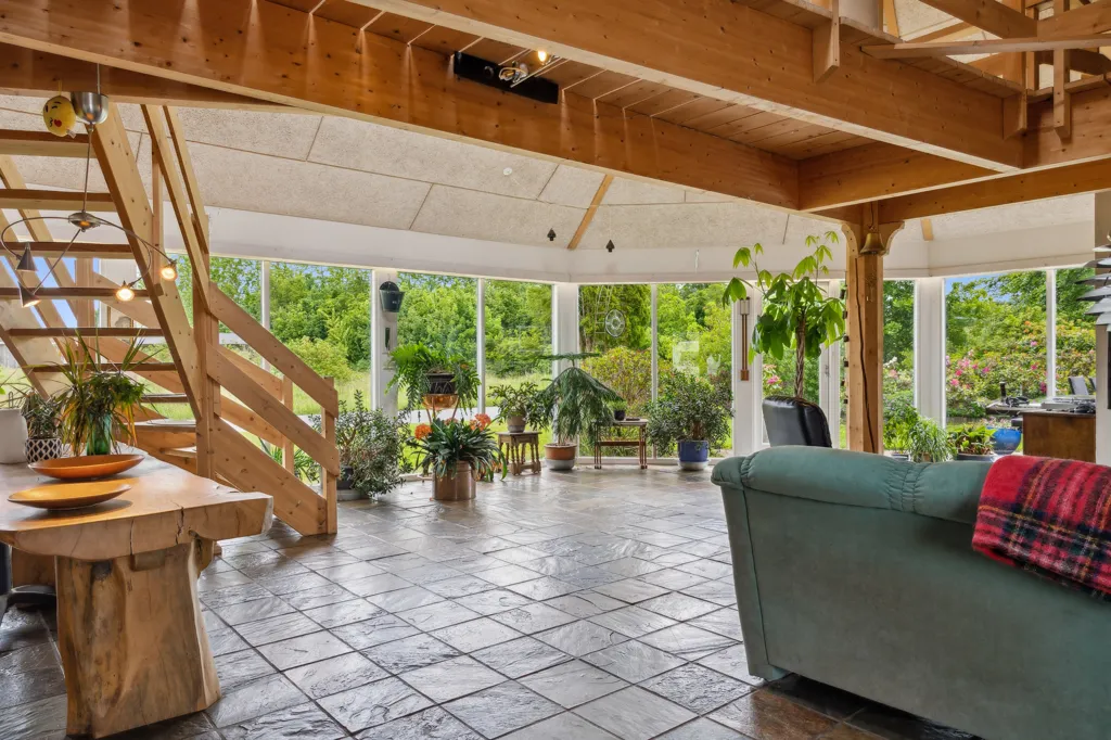 Elutuba - Architectural Villa with Garden in Vesterlund