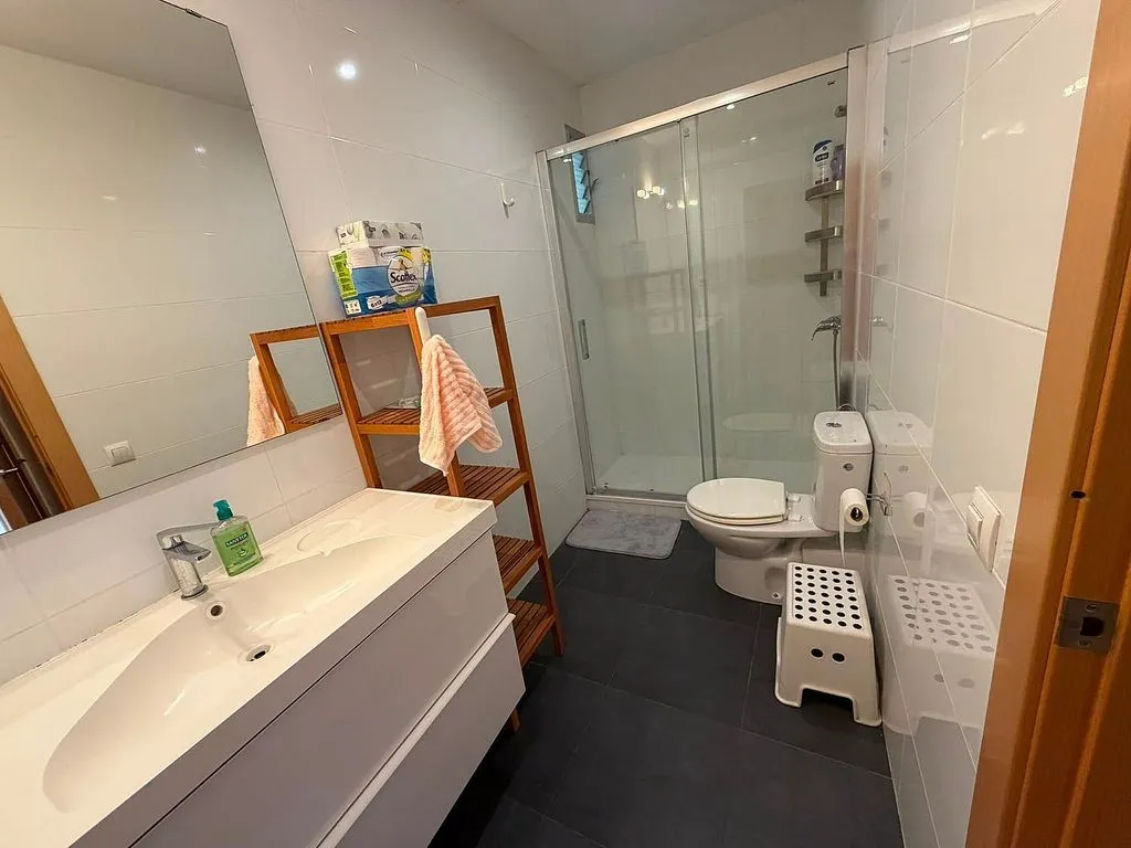 Bathrooms - Apartment with Balcony in Eixample