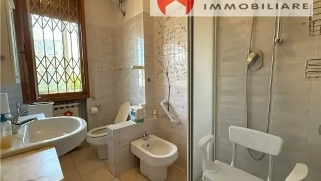 Vannitoad - Apartment with Terraces in Scandicci