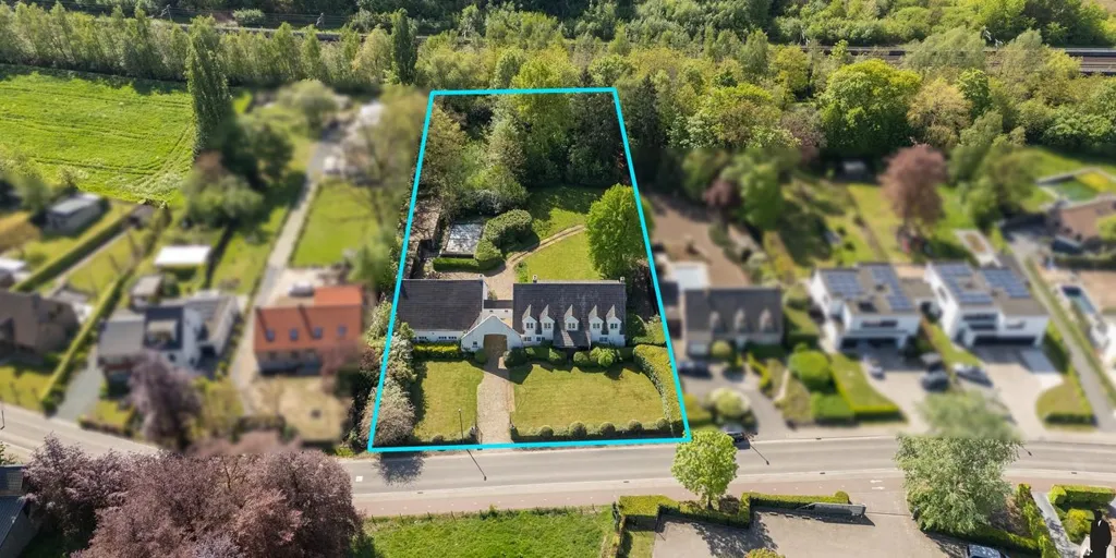 Õhuvaade - Rustic Country House with Pool in Ekeren