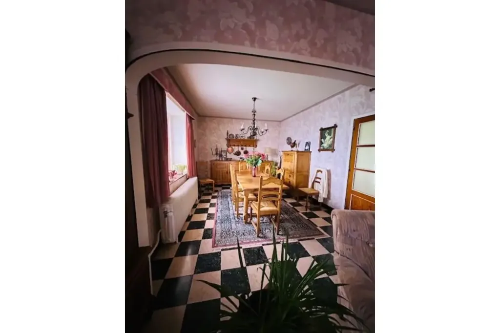 Salle à manger - Maison 4 Façades à Rénover avec Jardin à Malonne
