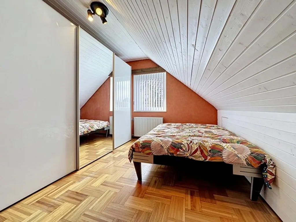 Chambres - Villa 4 façades avec jardin à Liège