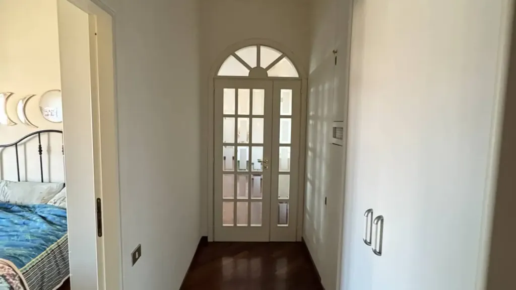 hallway_entrance
