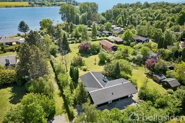 Vue aérienne - Charming Cottage with Park-Like Garden in Kyndeløse