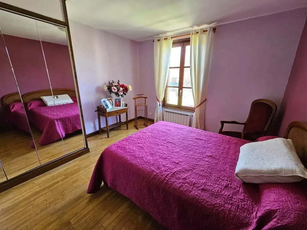 Magamistoad - Villa with Pool and Garden in Vienne