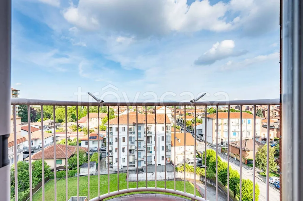 Balcon - Quadruplex with Garden and Panoramic View in Grugliasco