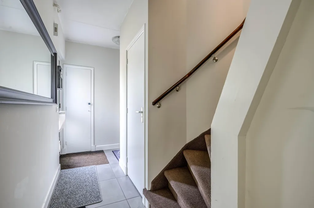 hallway_entrance