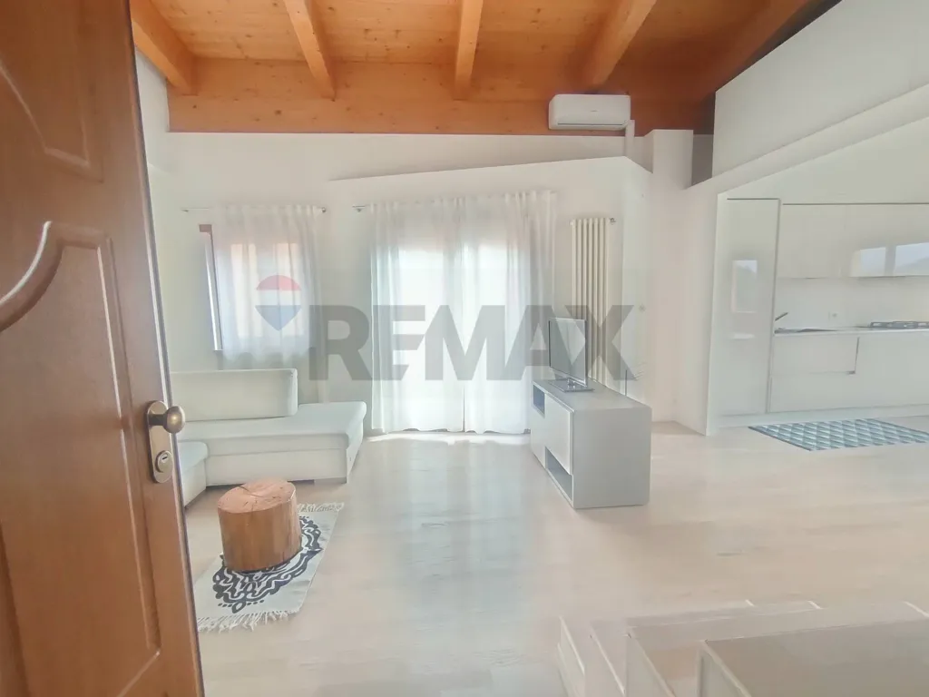 Elutuba - Modern Apartment with Balcony in Scoppito