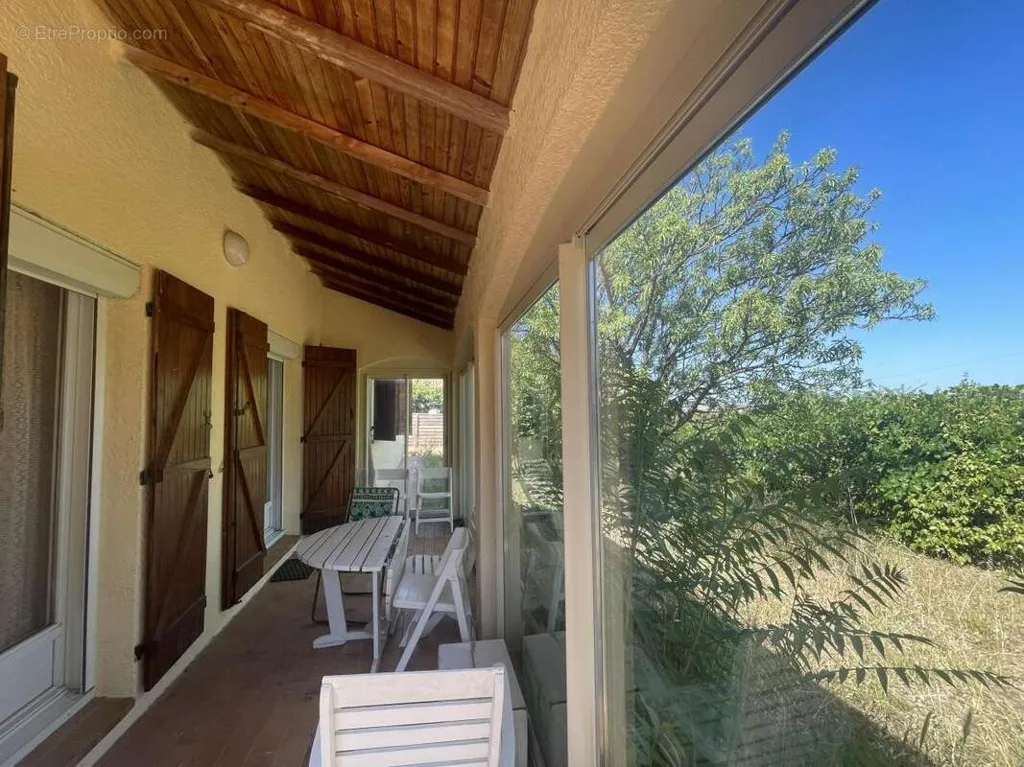 Terrasse - Villa de Plain Pied avec Piscine à Clermont-l'Hérault
