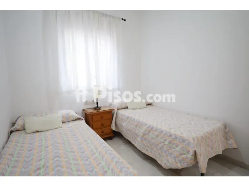Chambres - Ground Floor Flat with Terrace in Carihuela