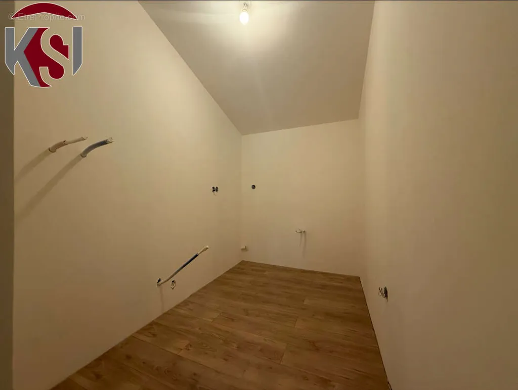 Toad - New Duplex Apartment in Rians