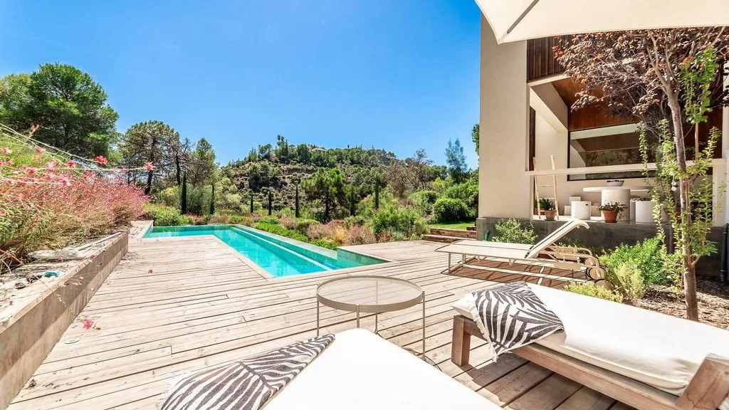 Piscine - Modern Villa with Mountain Views in El Madroñal