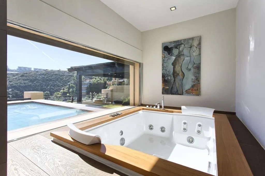 Bassein - Luxury Apartment with Sea Views in Mijas