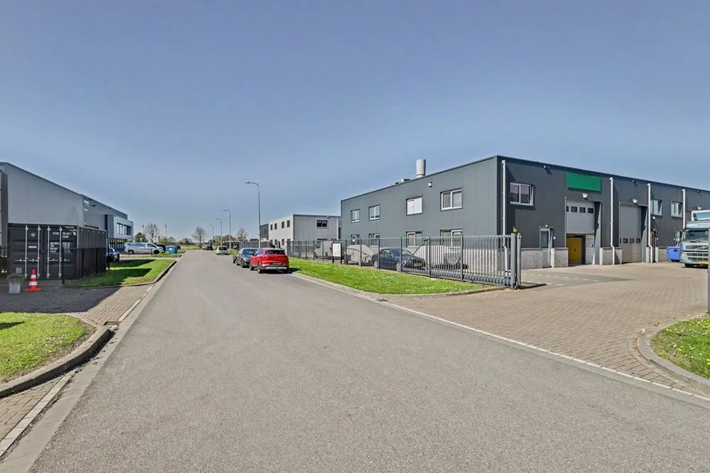 Välivaade - Commercial Unit with Secure Outdoor Space in Strijen