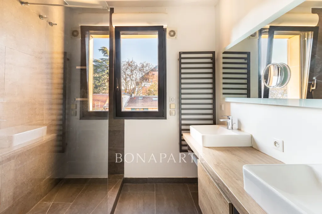 Vannitoad - Contemporary Townhouse with Terraces in 16th District