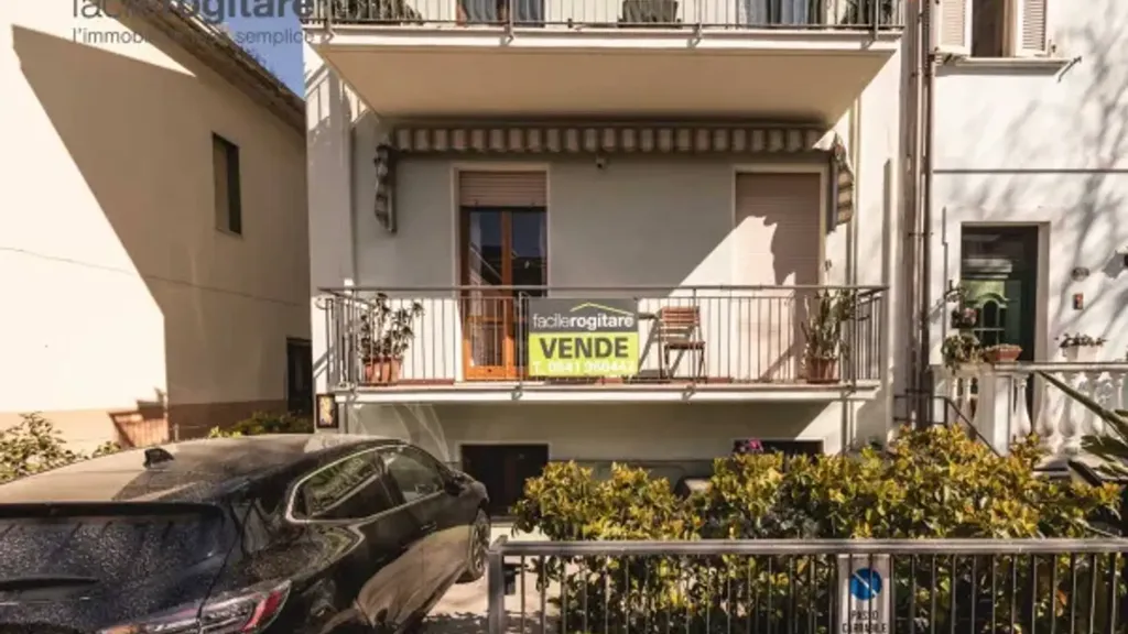 Välivaade - Trilocale with Sea Access in Cattolica