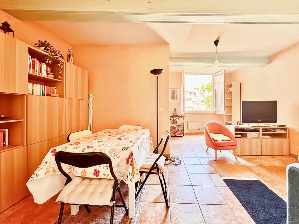 Salle à manger - T2 au Calme dans le Centre Historique d'Aix-en-Provence