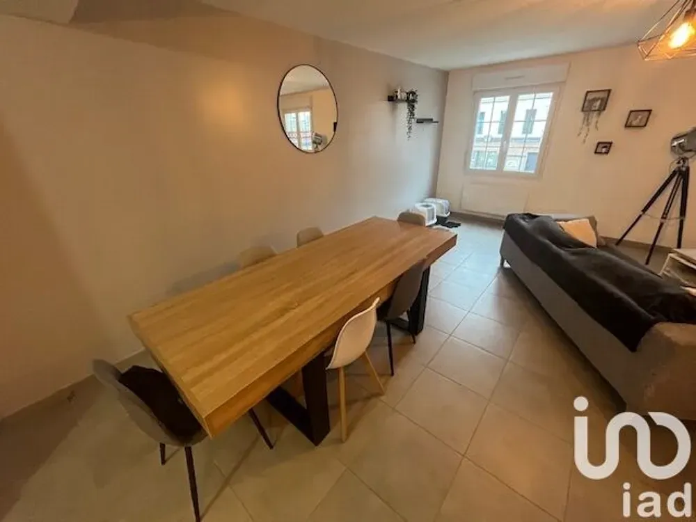 Salle à manger - Appartement Neuf avec Jardin à Vignacourt