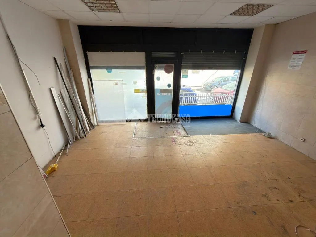 Toad - Commercial Unit with Future Green Views in Batán
