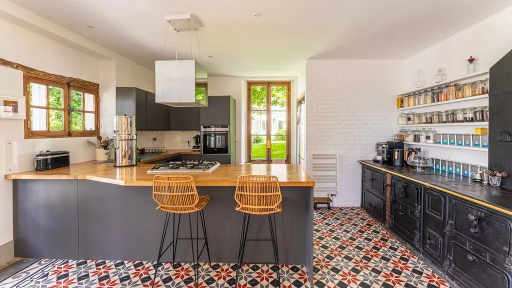 Kitchen - Renaissance Mill with Equestrian Facilities near Paris