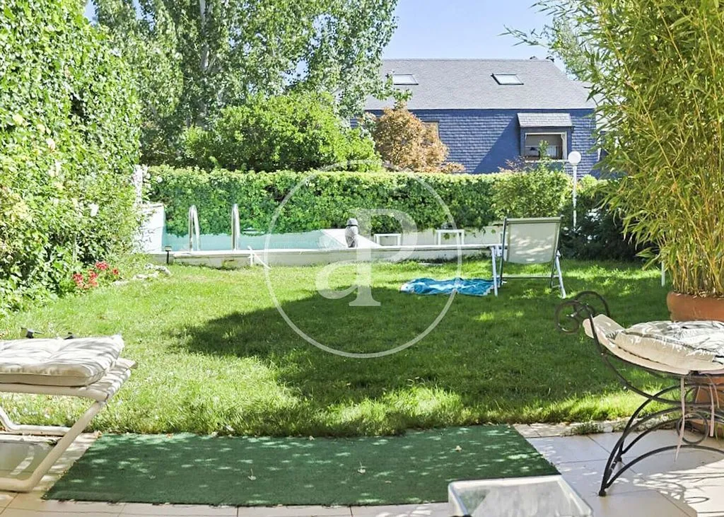 Bassein - Chalet with Pool in Parque Conde de Orgaz