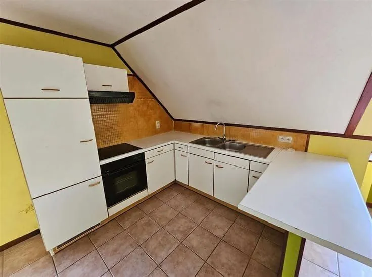 Köök - Flat with Attic Storage in Namur Centre