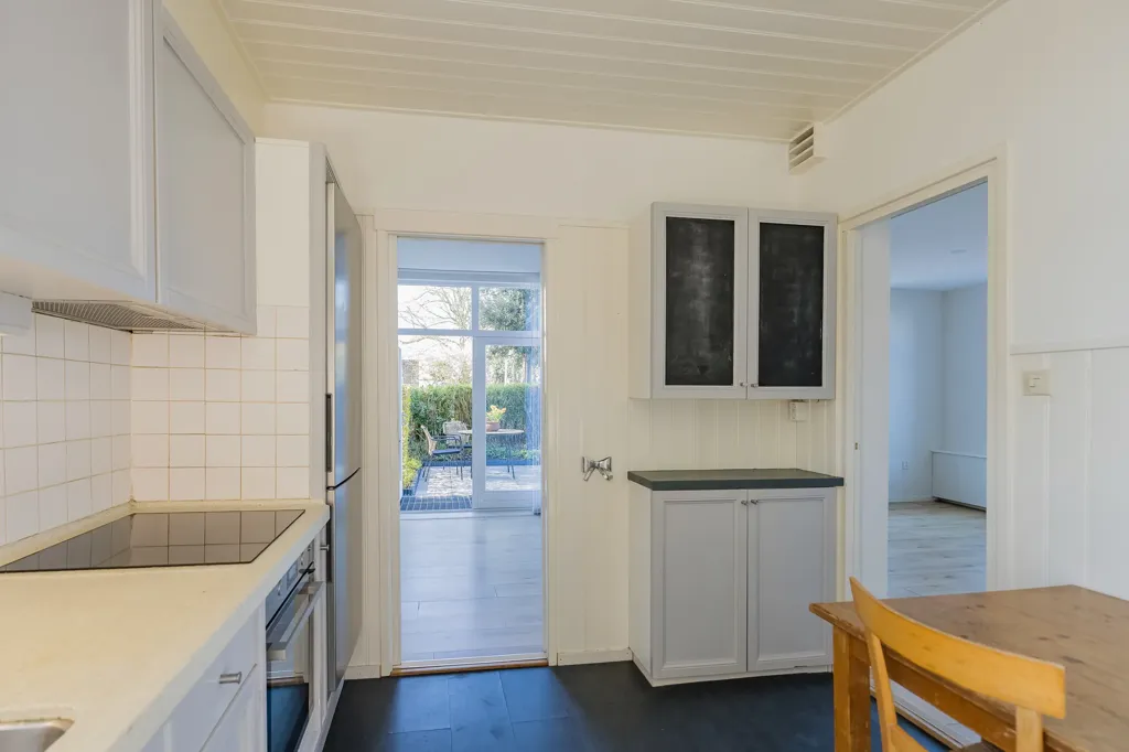 Cuisine - Sustainable Dijkwoning with Sluice View in Spaarndam
