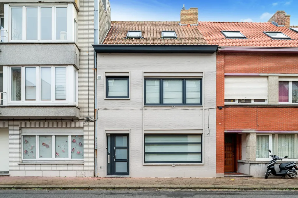 Välivaade - Spacious House with Sunny Garden in Heist Centre