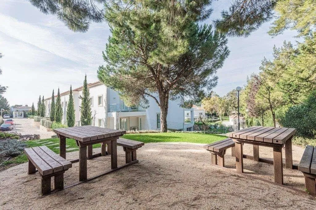 Aed - Luxury Duplex Flat with Pool in Estoril