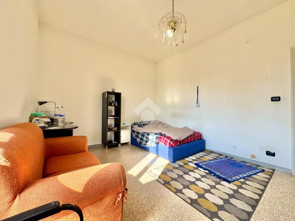 Bedrooms - 4-Room Apartment with Balcony in Bari