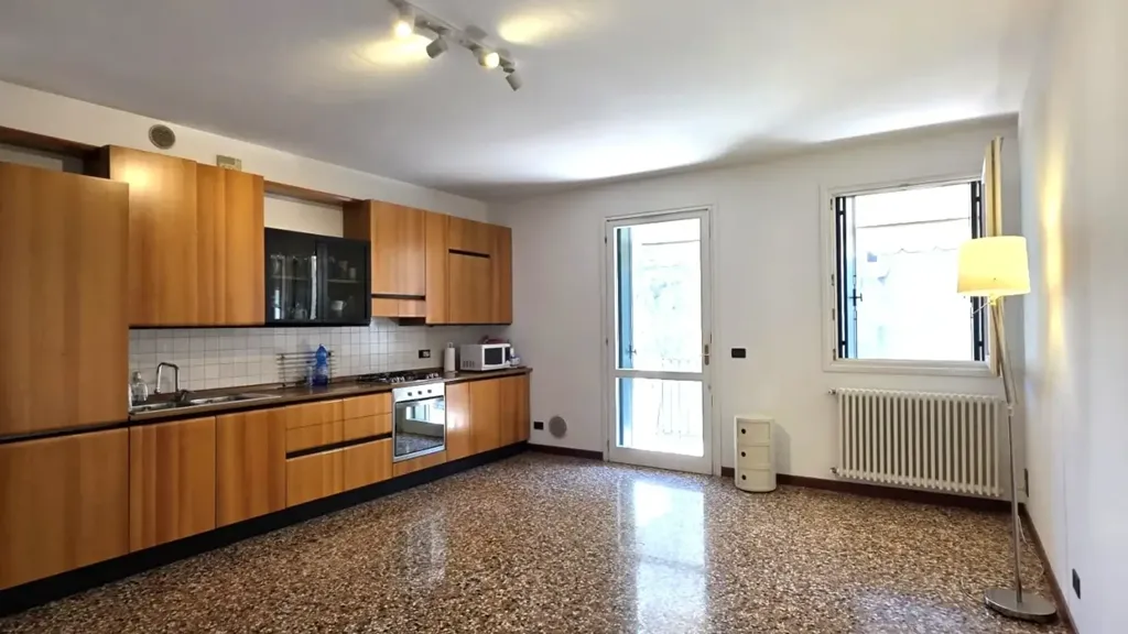 Köök - Elegant Two-Bedroom with Studio in Vicenza