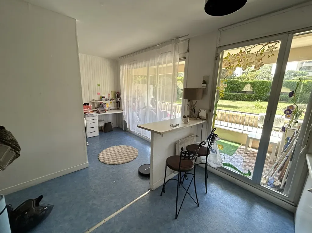 Cuisine - Appartement avec Terrasse et Vue Jardin à Chave