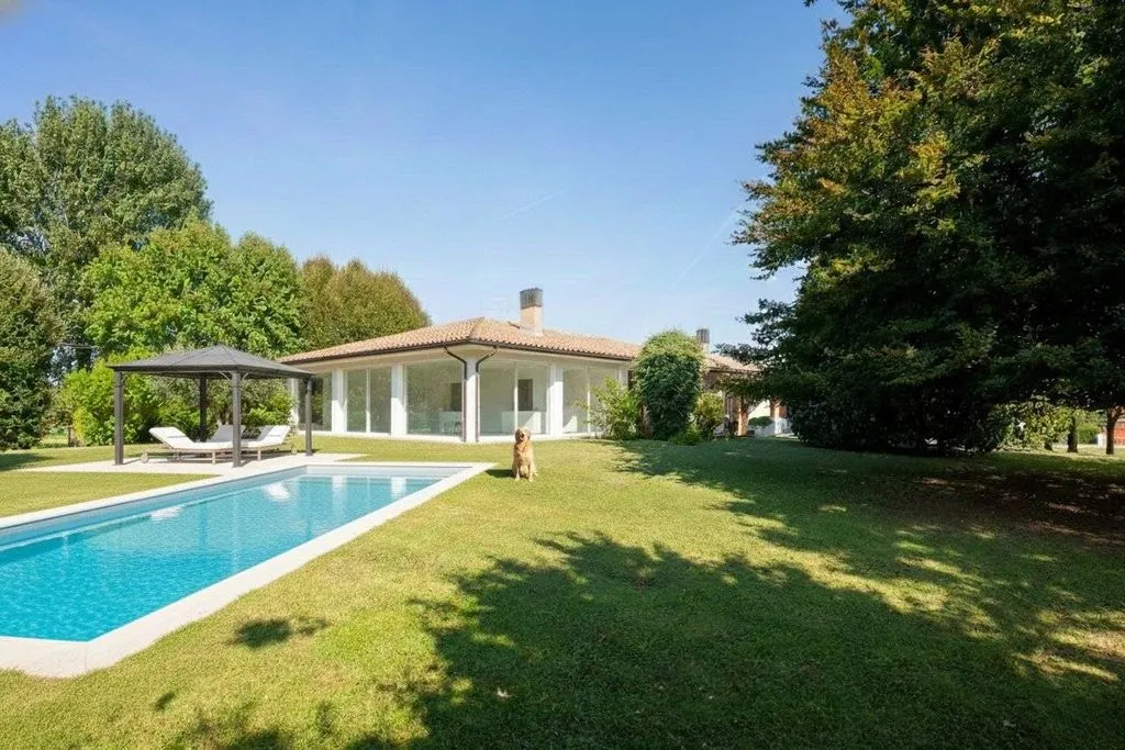 Piscine - Luxury Villa with Mini Apartment in Roncade