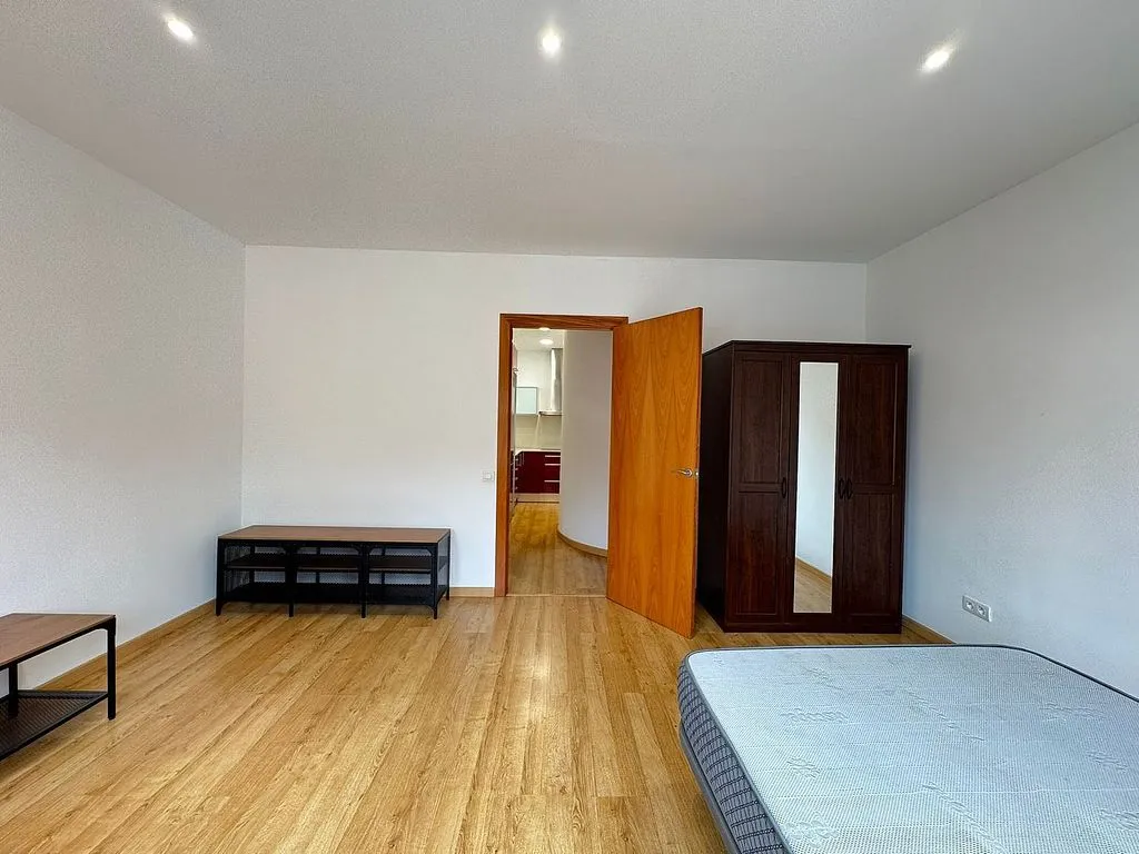 Chambres - Ample Loft in Central Molins de Rei