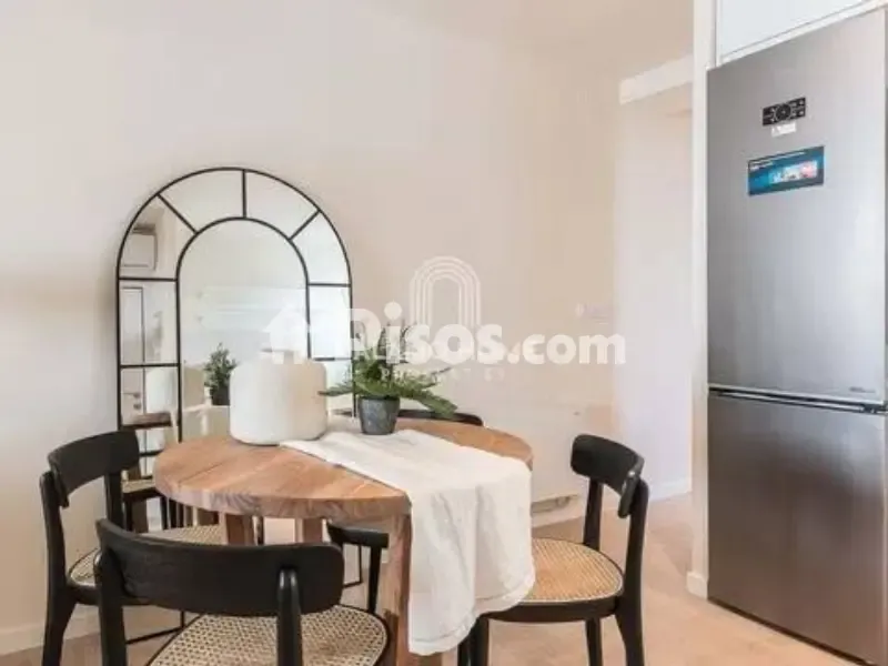 Dining Room - Modern Flat with Balcony in Guindalera