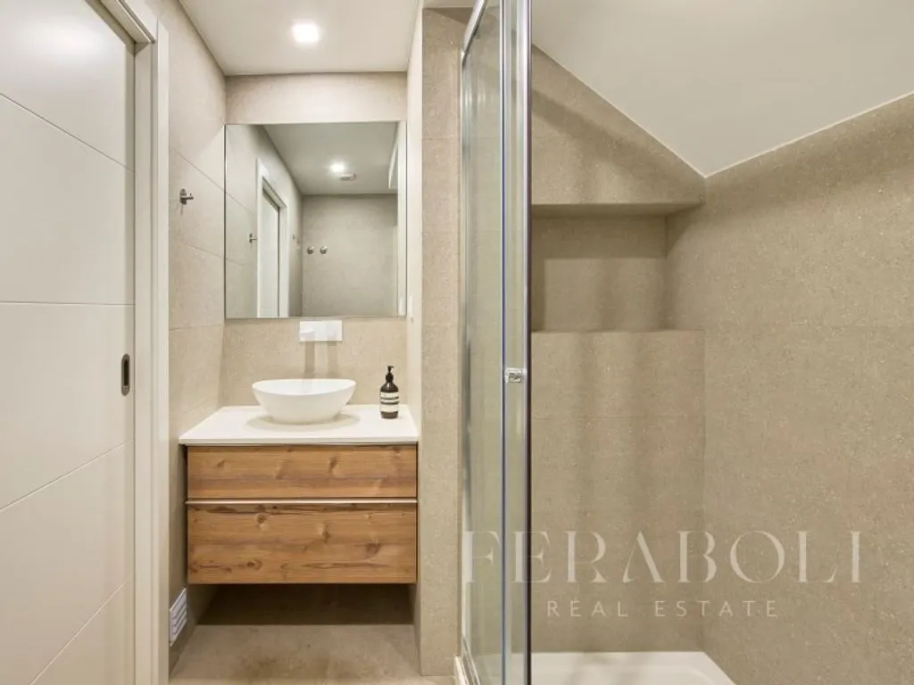 Salles de bain - Luxury Duplex Flat with River View in Lisbon