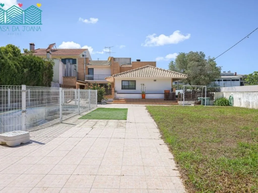 Jardin - Luxury Villa with Pool in Aveiro