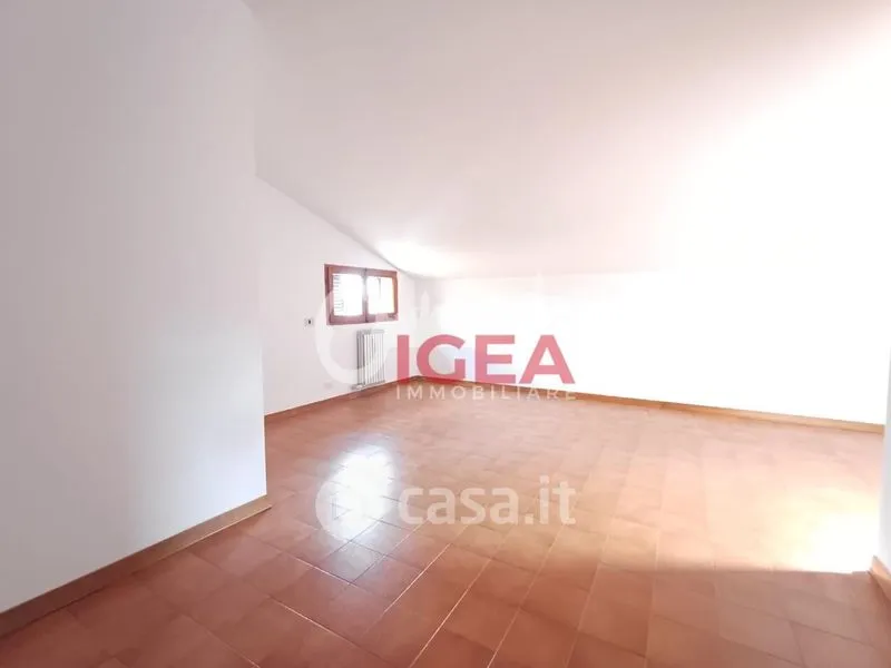 Pièces - Spacious Loft with Terrace in Siena